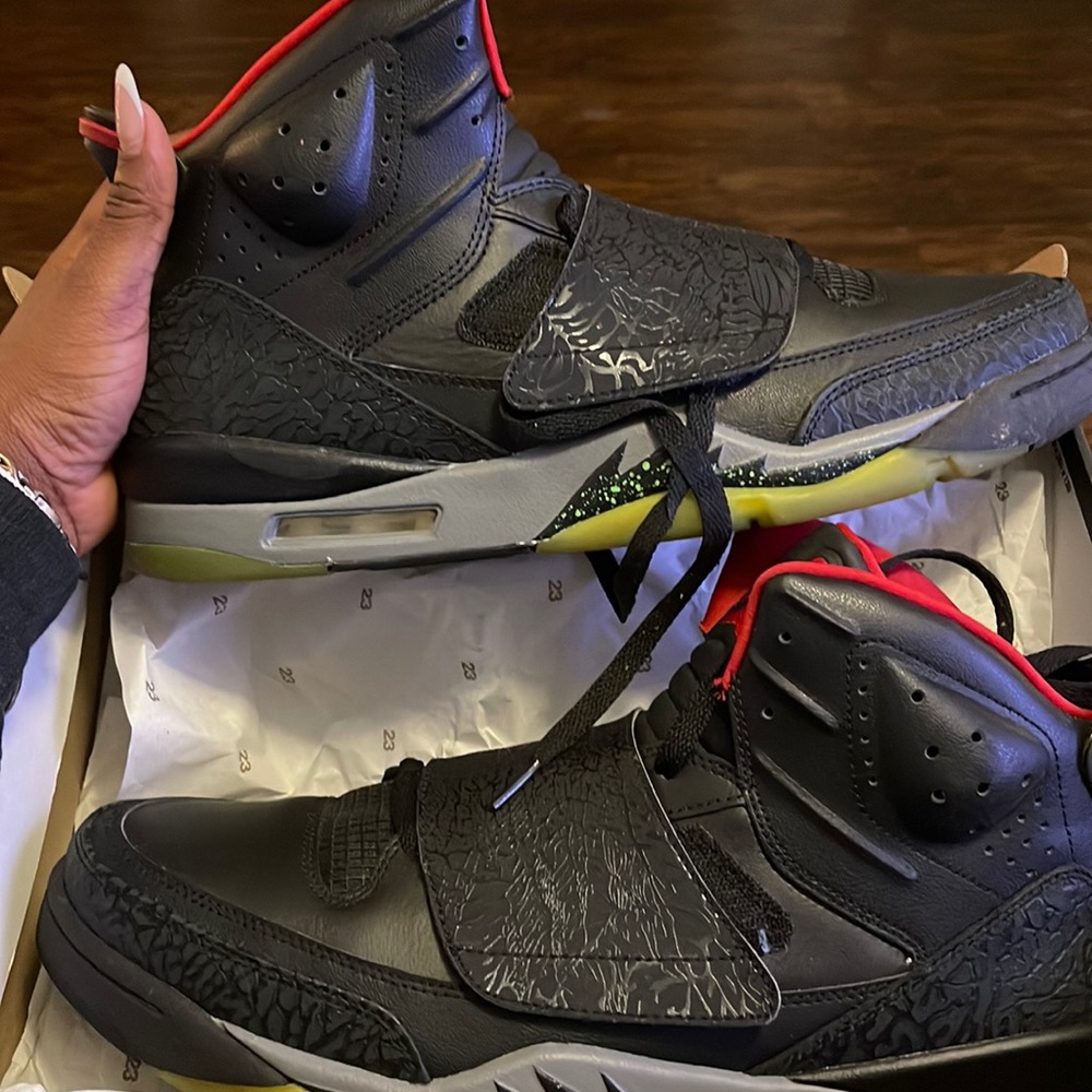 Men’s Jordan Son of size 14